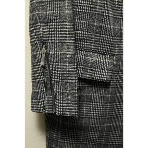 BCBG Max Azria women's wool Coat Per-Owned Black/White Medium Size - Picture 4 of 11